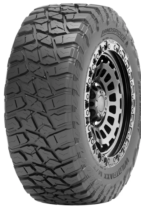 WILDTRAXX M/T tire angled view
